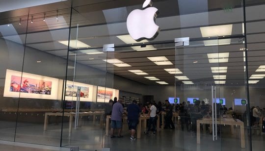 Cerritos Mall Apple Store california