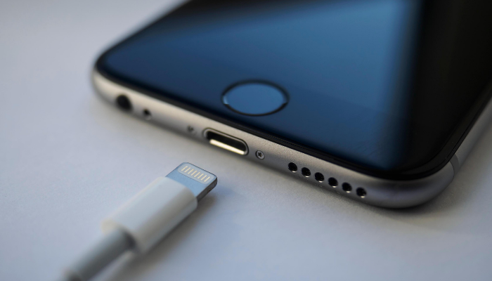 fix lightning port iphone not charging issue - Fix Lightning Port, iPhone Not Charging Issue Fix Lightning Port, Iphone Not Charging Issue